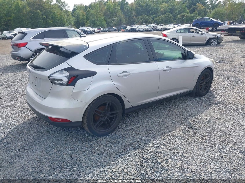 Vin: 1fadp3k21jl219262, lot: 46667308, ford focus se 20184