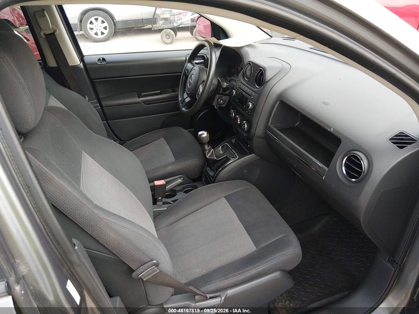 Фото 5 - JEEP COMPASS