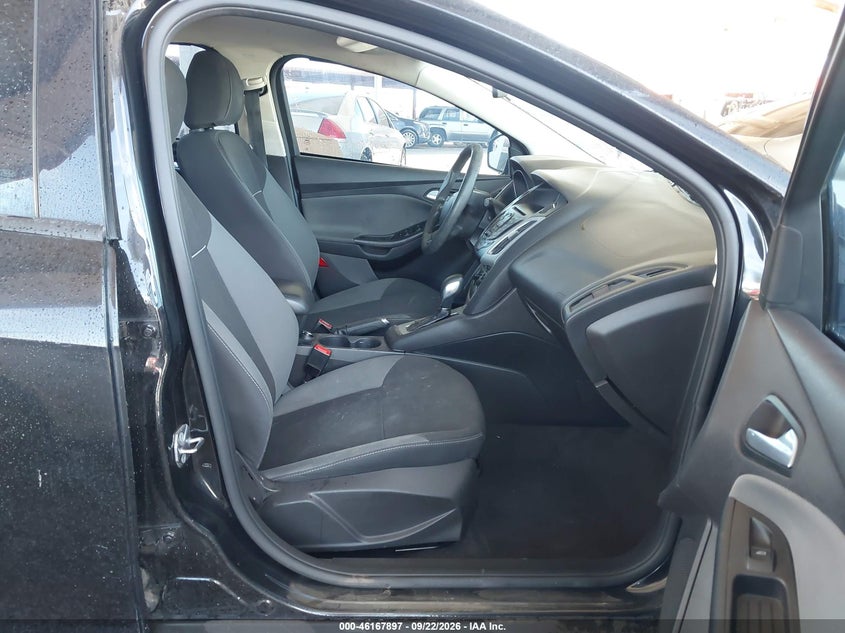 FORD FOCUS 2014 VIN 1FADP3F22EL374810