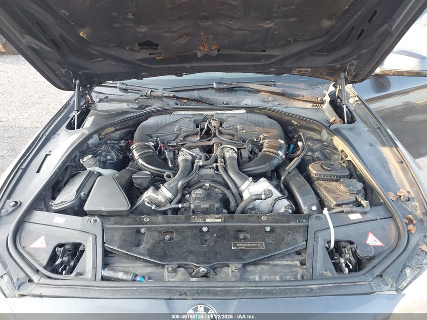 2011 BMW 550I · Фото 10