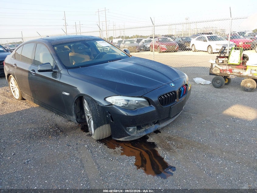 2011 BMW 550I · Фото 12