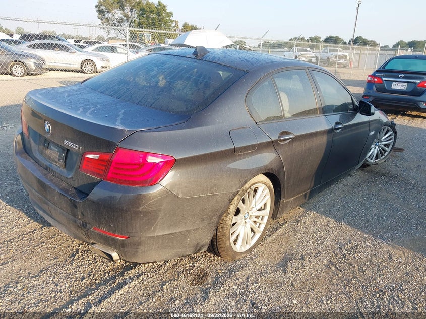 2011 BMW 550I · Фото 4