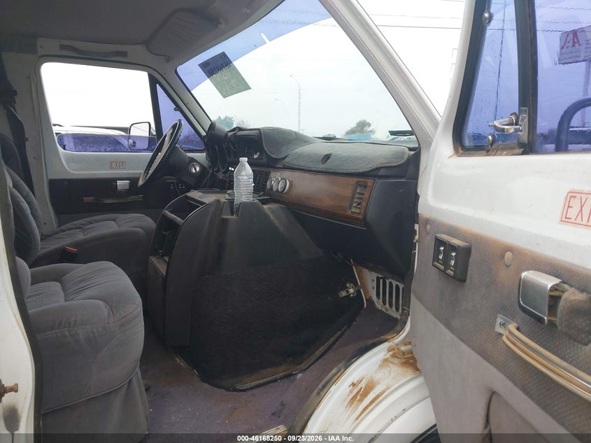 1992 DODGE RAM VAN