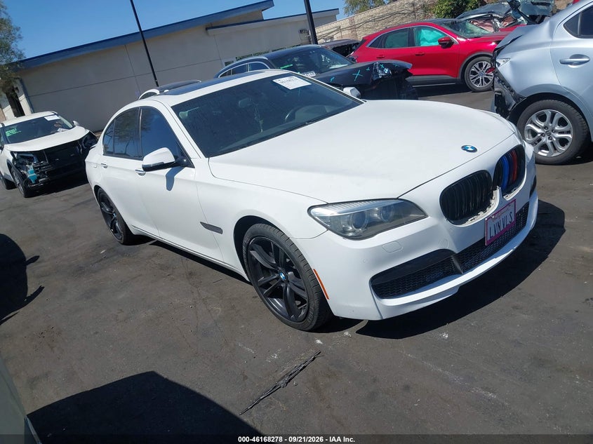 2013 BMW 740I