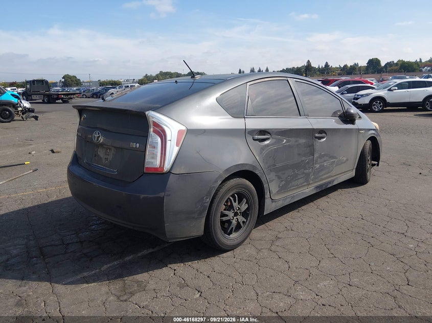 Vin: jtdkn3du0d5584692, lot: 46668139, toyota prius three 20134