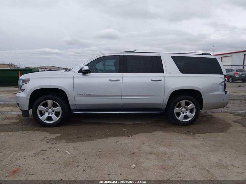 CHEVROLET SUBURBAN - zdjęcie 14