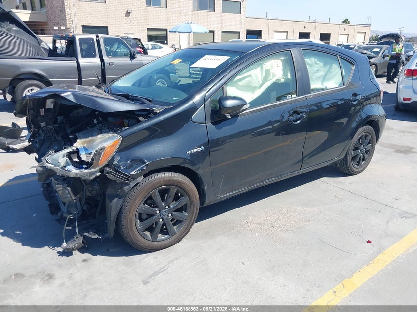 Vin: jtdkdtb33g1116738, lot: 46668405, toyota prius c persona series 20162