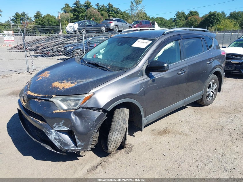 Vin: jtmbfrev3hj142252, lot: 46668448, toyota rav4 le 20172