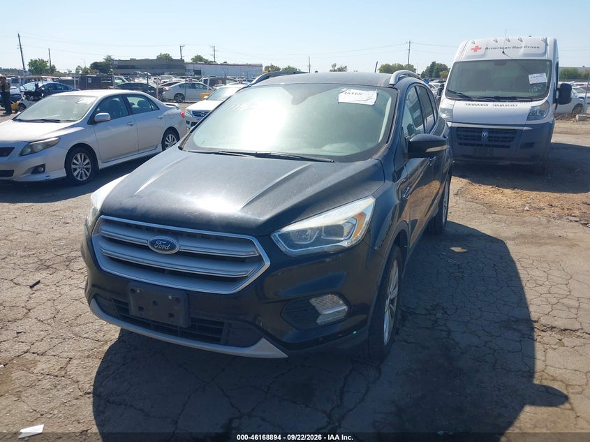 Vin: 1fmcu9j93jub13093, lot: 46668736, ford escape titanium 20182