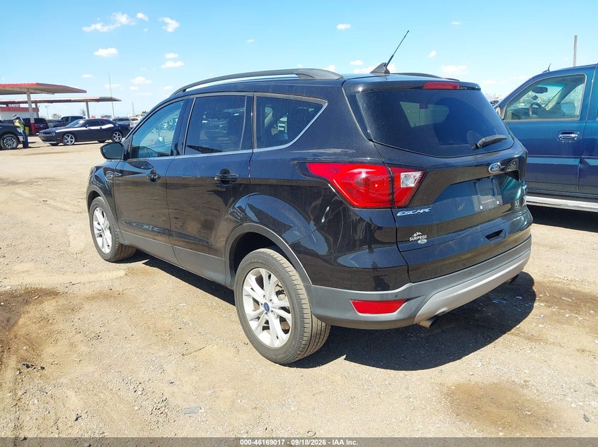 Vin: 1fmcu0hd1kua25537, lot: 46668859, ford escape sel 20193