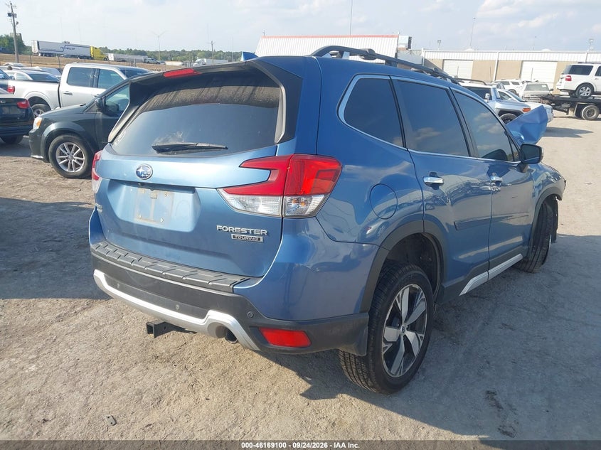 Vin: jf2skawc3kh423607, lot: 46668942, subaru forester touring 20194