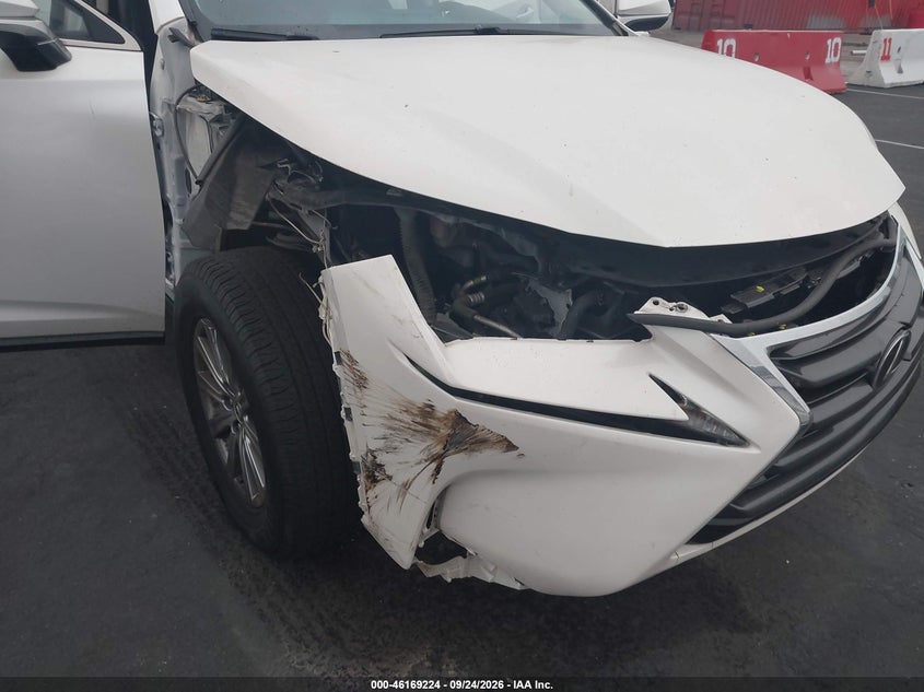 LEXUS NX 200T - zdjęcie 13