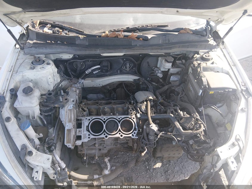 2015 KIA CADENZA PREMIUM · Photo 10