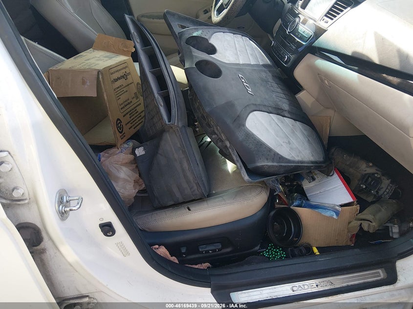 2015 KIA CADENZA PREMIUM · Photo 11
