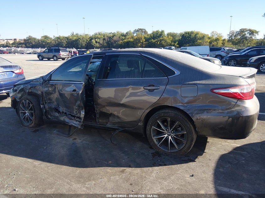 TOYOTA CAMRY - zdjęcie 14