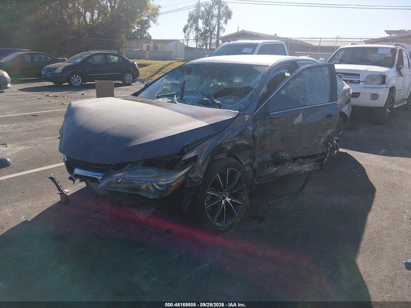TOYOTA CAMRY - zdjęcie 2