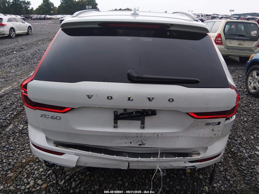 VOLVO XC60 - zdjęcie 17