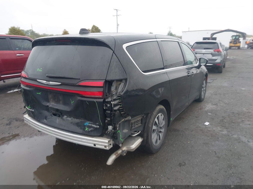 CHRYSLER PACIFICA HYBRID - zdjęcie 4