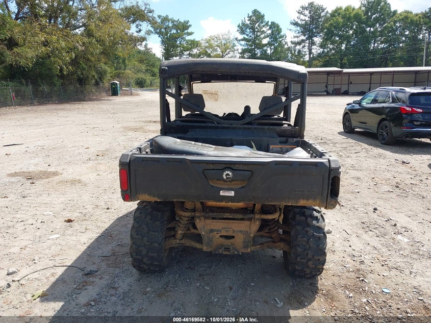 CAN-AM DEFENDER MAX 2023