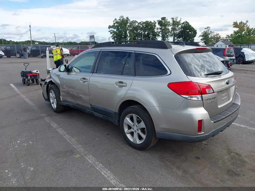 Vin: 4s4brbcc2e3206678, lot: 46669456, subaru outback 2.5i premium 20143