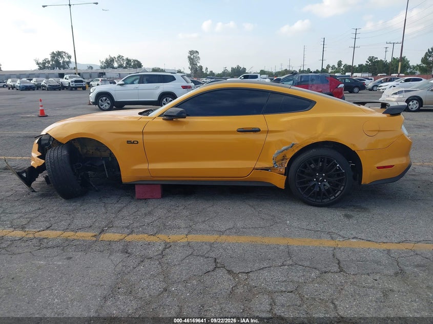 FORD MUSTANG - zdjęcie 15