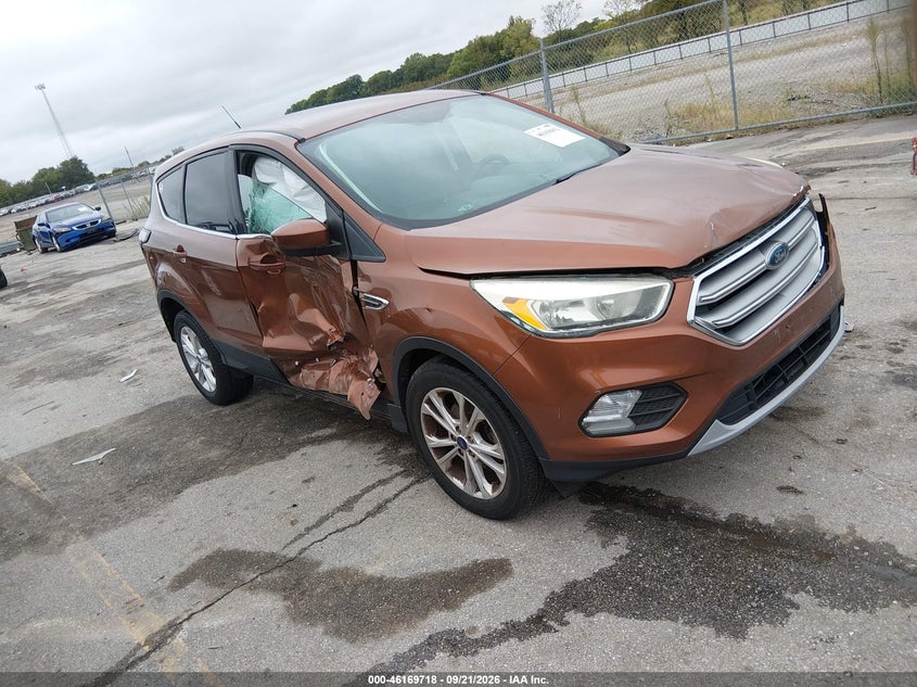 Vin: 1fmcu0gdxhud94956, lot: 46669560, ford escape se 2017 img_1