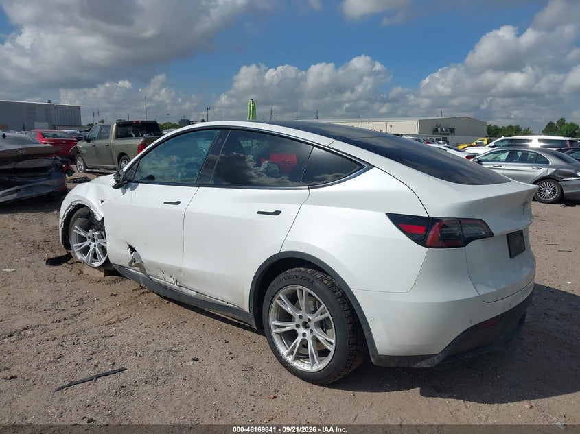 TESLA MODEL Y - zdjęcie 3