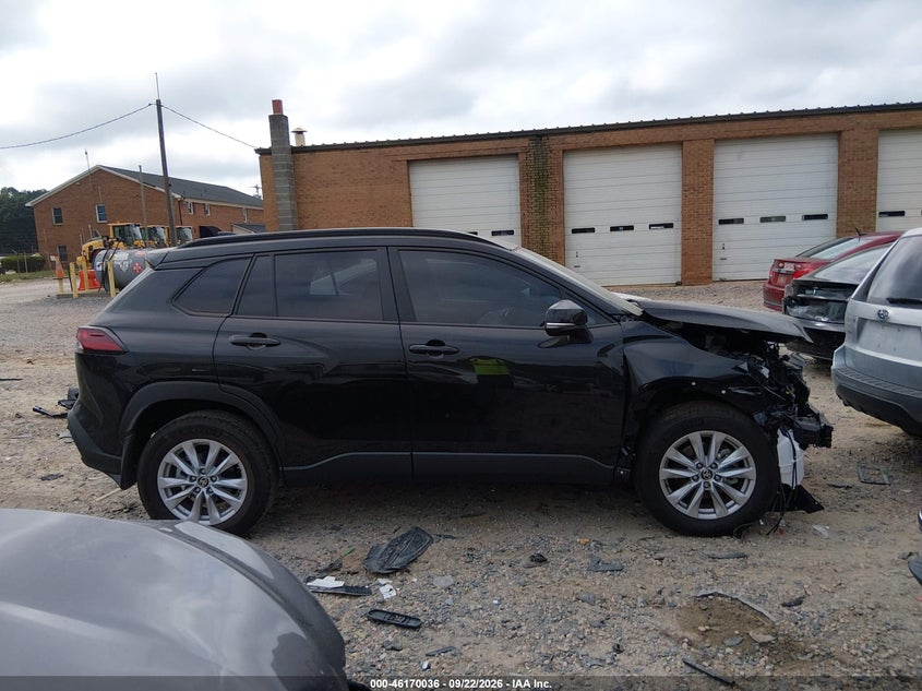 TOYOTA COROLLA CROSS - zdjęcie 14