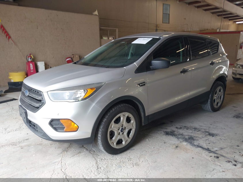 2017 Ford Escape, Удар ззаду, IAAI, VIN 1FMCU0F7XHUB95420 — фото 2