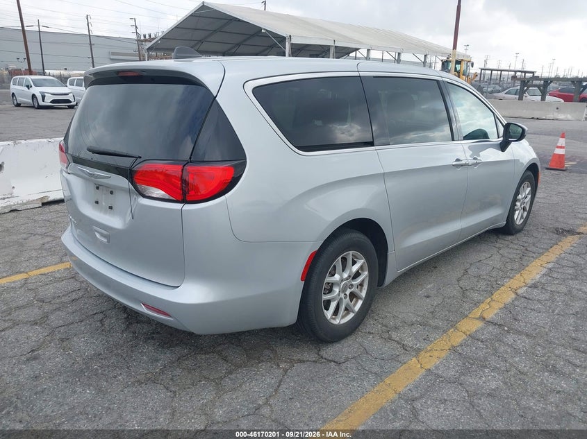 Vin: 2c4rc1cg7nr131095, lot: 46670043, chrysler voyager lx 20224