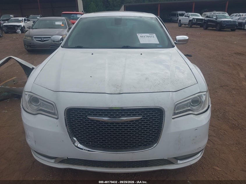 2015 CHRYSLER 300C auction photo 6