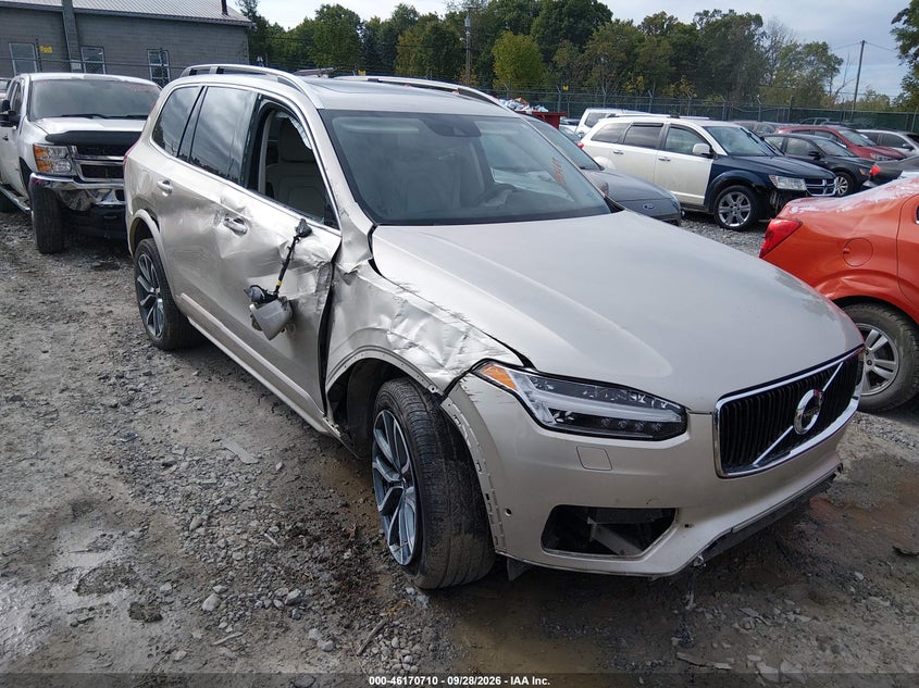 2017 VOLVO XC90 T6 MOMENTUM · Фото 6