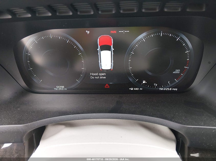 2017 VOLVO XC90 T6 MOMENTUM · Фото 7