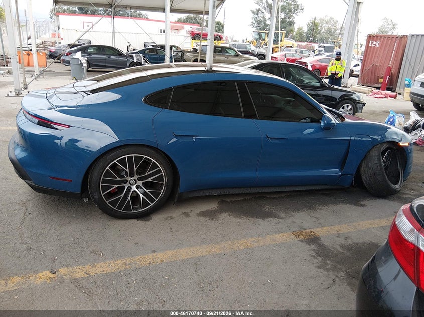 PORSCHE TAYCAN - zdjęcie 13