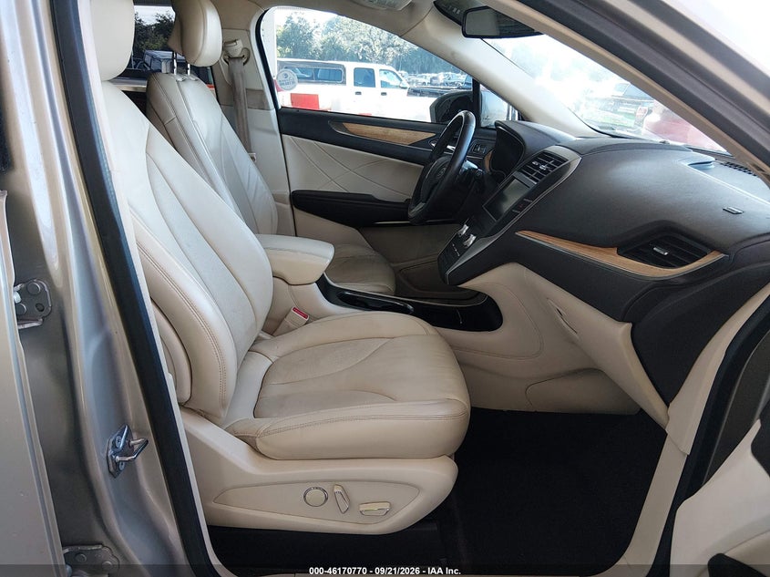 LINCOLN MKC 2015 VIN 5LMCJ1A97FUJ30106