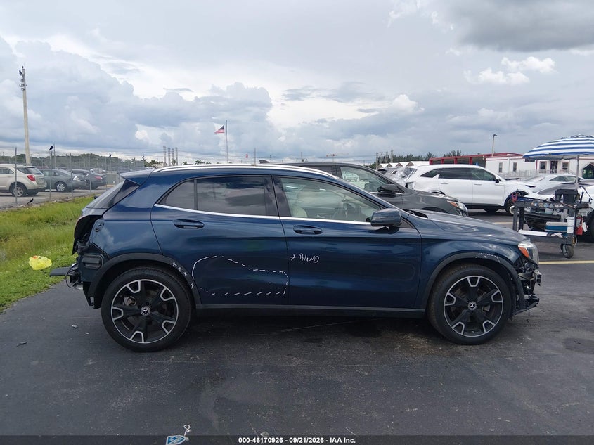 MERCEDES-BENZ GLA 250 - zdjęcie 14