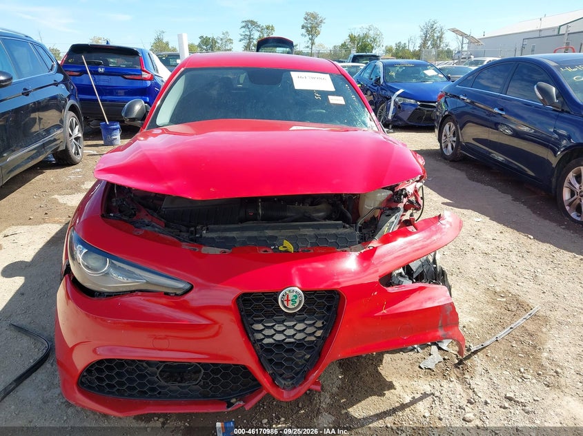 2019 ALFA ROMEO GIULIA SPORT RWD · Фото 13