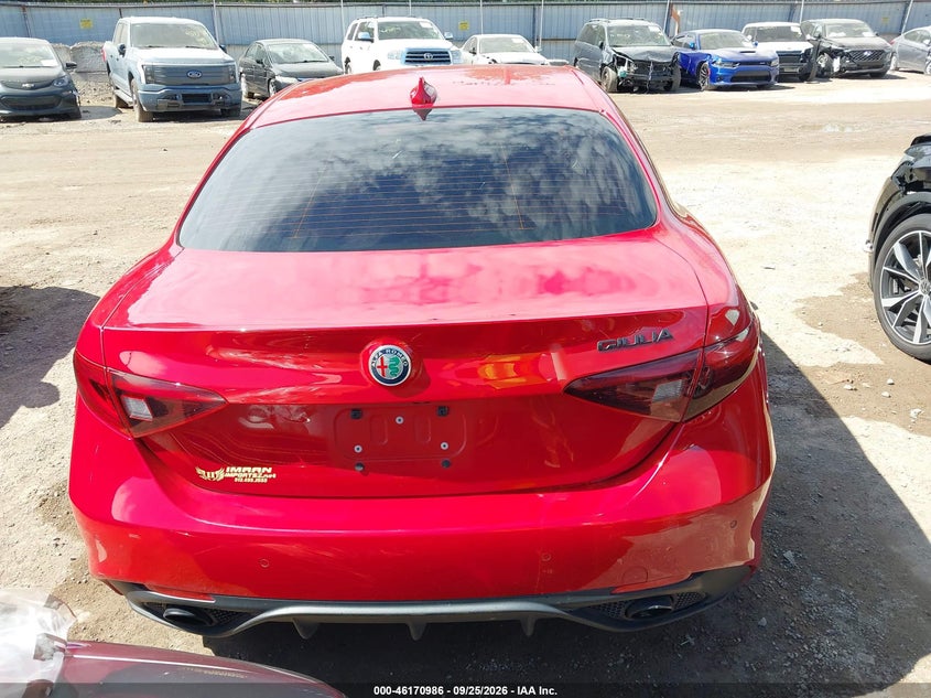 2019 ALFA ROMEO GIULIA SPORT RWD · Фото 17