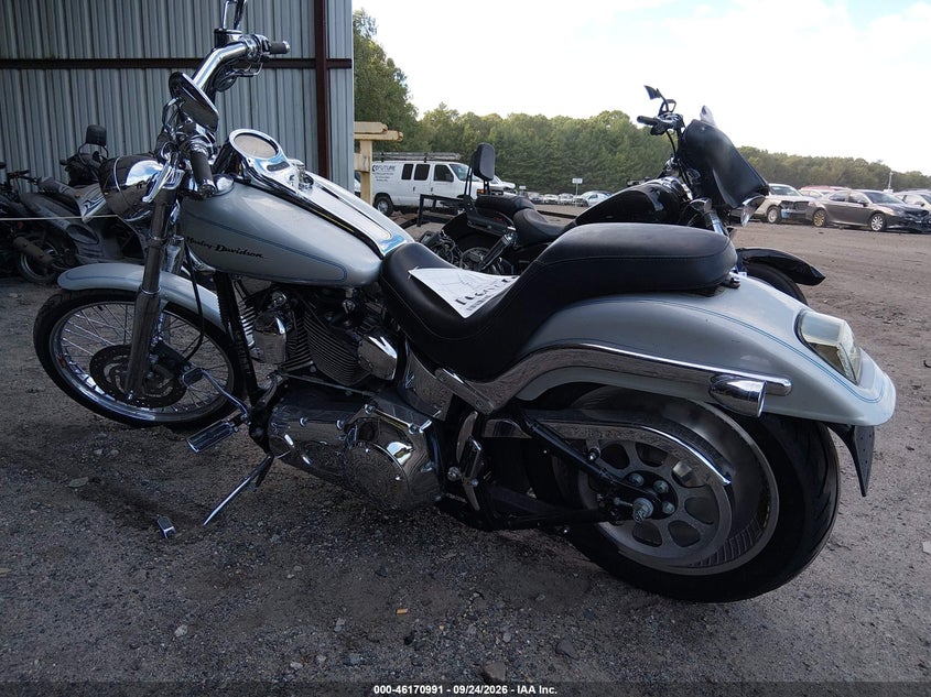 HARLEY-DAVIDSON FXSTD 2006