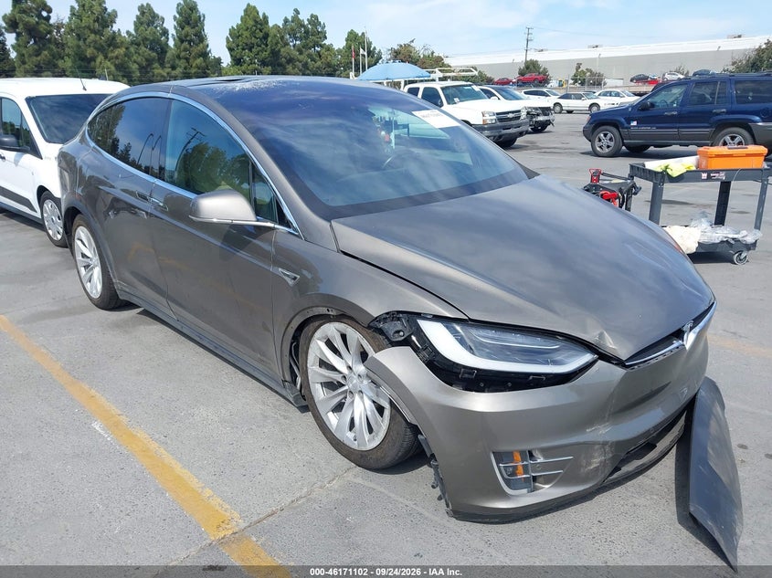 Vin: 5yjxcbe26gf001628, lot: 46670944, tesla model x 60d/70d/75d/90d/p100d 20161