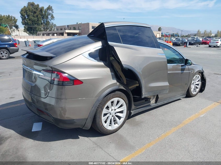 Vin: 5yjxcbe26gf001628, lot: 46670944, tesla model x 60d/70d/75d/90d/p100d 20164