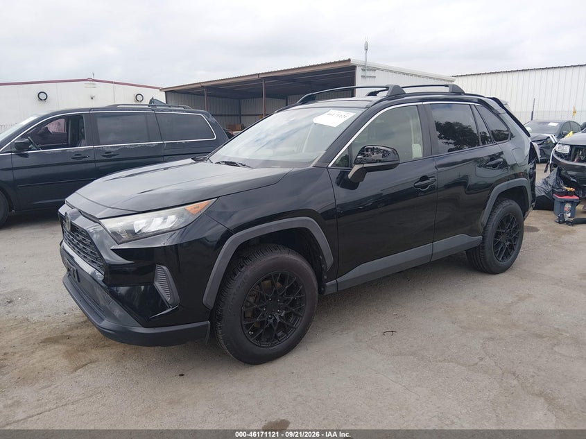 2019 Toyota Rav4 Le, Rear, IAAI, VIN JTMH1RFV4KJ004394 — photo 2