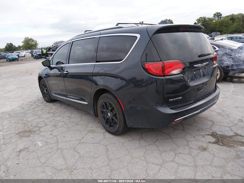 Vin: 2c4rc1bg7lr269346, lot: 46670986, chrysler pacifica touring l 20203