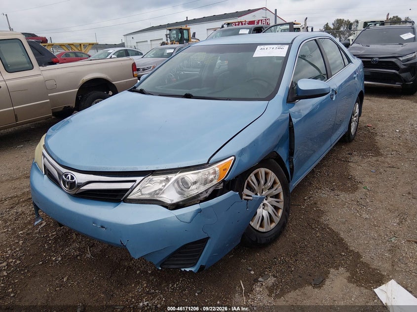 Vin: 4t1bf1fk2eu730493, lot: 46671048, toyota camry le 20142