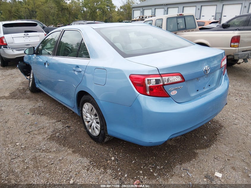 Vin: 4t1bf1fk2eu730493, lot: 46671048, toyota camry le 20143