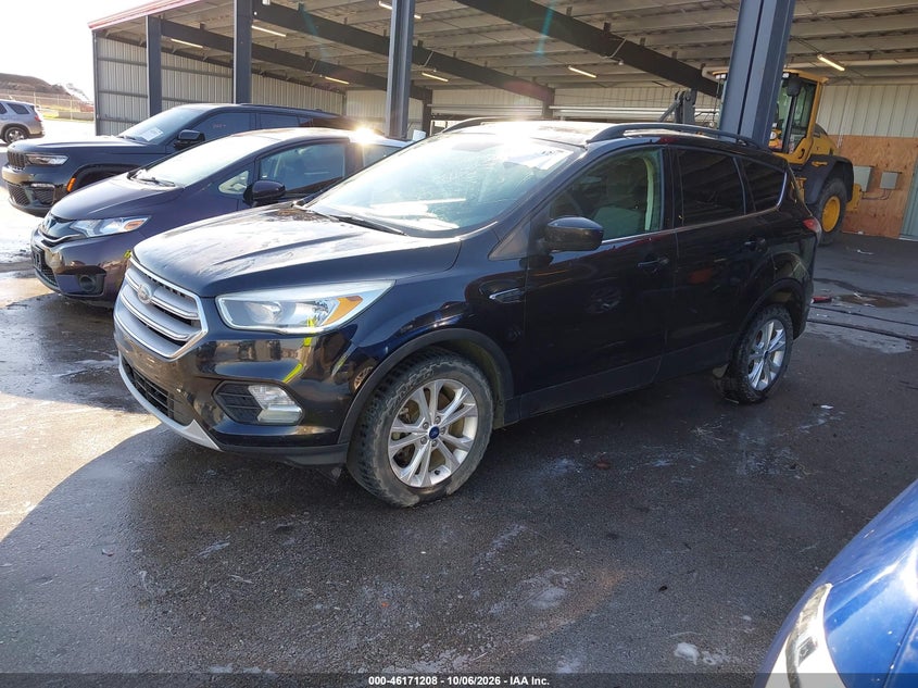 Vin: 1fmcu9gd0jua10922, lot: 46671050, ford escape se 20182