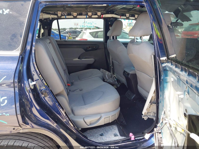 TOYOTA HIGHLANDER - zdjęcie 8