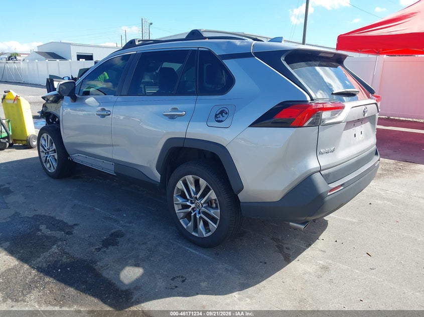 TOYOTA RAV4 - zdjęcie 3