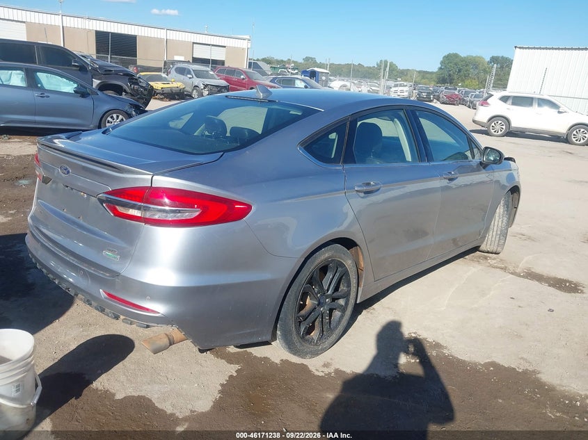 Vin: 3fa6p0hd9lr259240, lot: 46671080, ford fusion se 20204