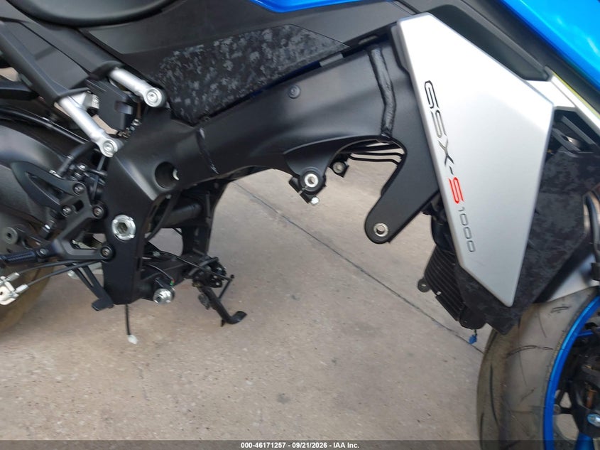 SUZUKI GSX-S1000 2023